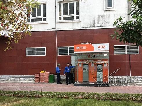 Phút đấu trí thót tim cắt dây nổ 10 quả mìn gài ATM cứu chung cư-2