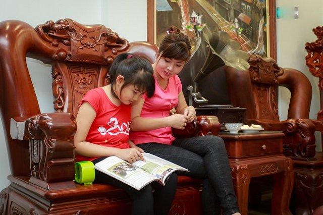 Ly hôn rồi lại tái hợp, danh hài Chiến Thắng hết lòng chăm sóc vợ ba kém 15 tuổi và con trai mới sinh-6