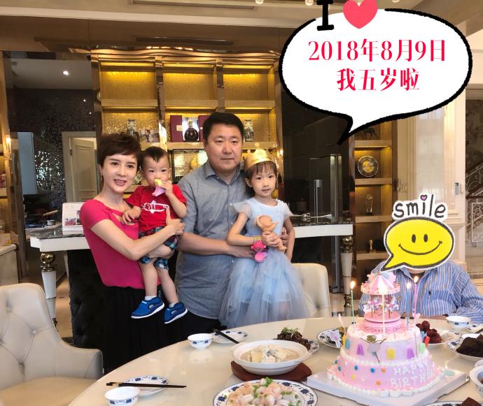 Công chúa Khổng Tước của Tây Du Ký: Từ gái gọi hạng sang cho đến phu nhân đại gia khiến showbiz Hoa ngữ phải kiêng nể-4