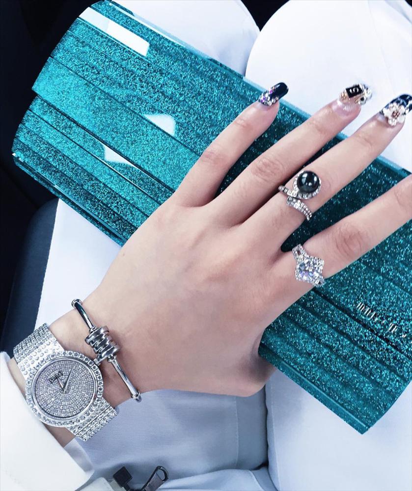 Từ trào lưu Ngã sấp mặt, một nhân tố bí ẩn mới trong hội RICH KID vừa được dân tình khai quật-10