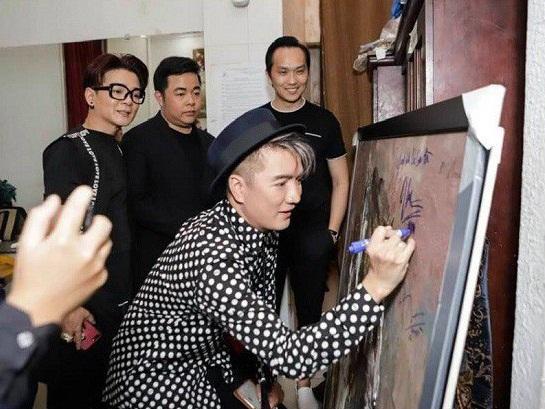 Vũ Hà thanh minh vụ nghệ sĩ bị chỉ trích khi ký tên lên tranh