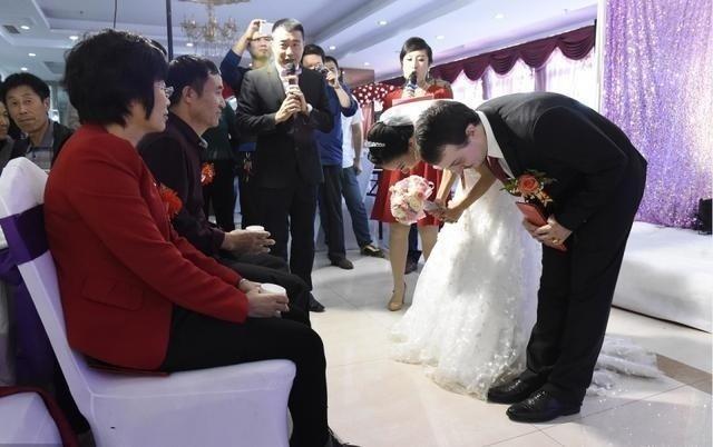 Cô gái lấy chồng Mỹ nhờ vào tờ giấy ăn lần đầu gặp gỡ-2