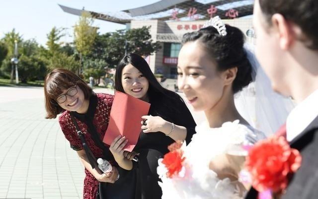 Cô gái lấy chồng Mỹ nhờ vào tờ giấy ăn lần đầu gặp gỡ-3