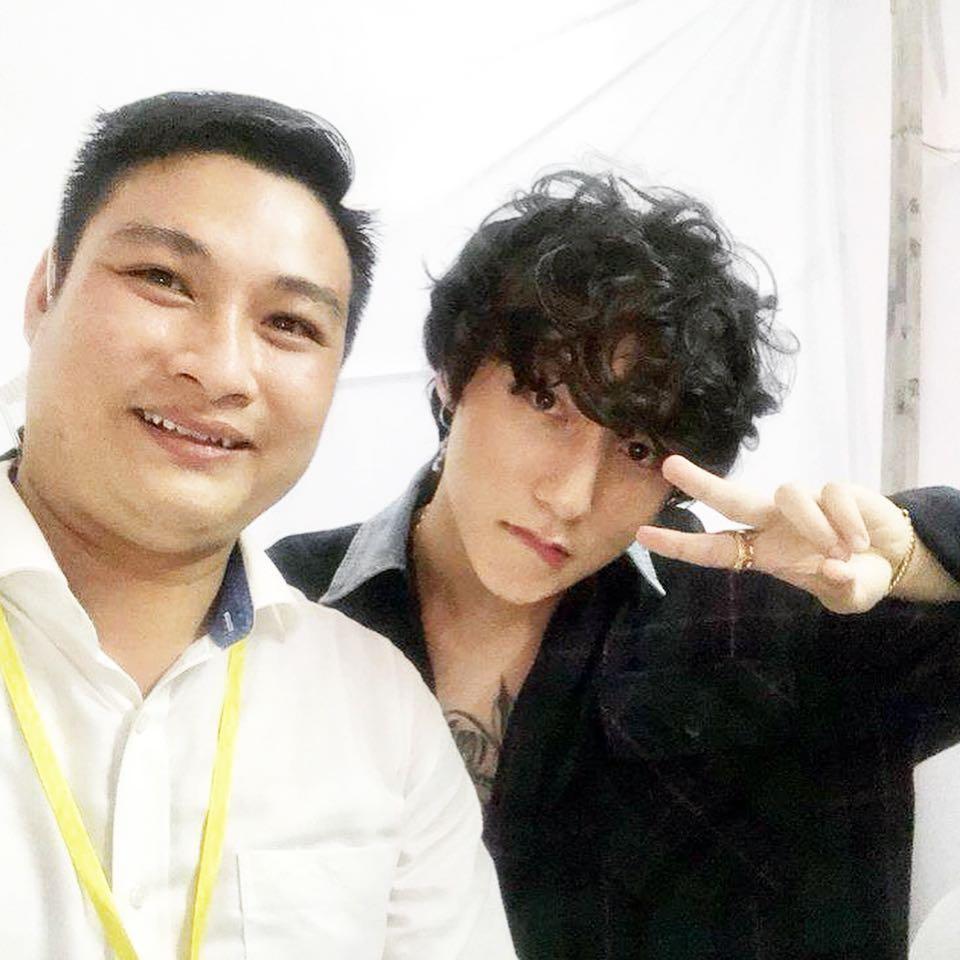 Sơn Tùng M-TP đổi sang kiểu tóc bà thím nhưng fan Sky vẫn cứ yêu thương sếps bất chấp thị phi-8