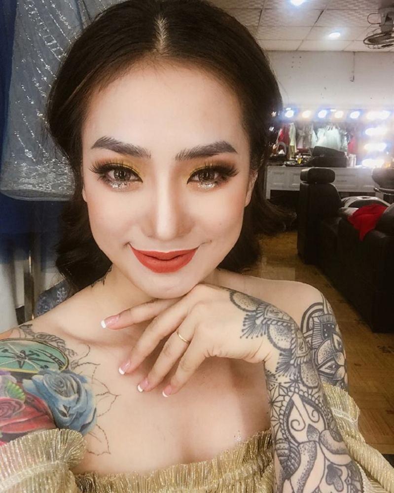 Cô dâu xăm trổ kín người xinh như mộng gây tranh cãi cộng đồng mạng-3