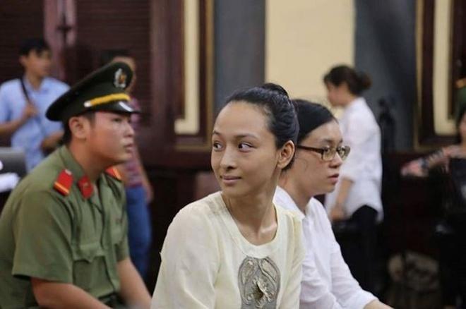 Vụ hoa hậu Phương Nga: Cơ quan điều tra bác bỏ hợp đồng tình cảm-1