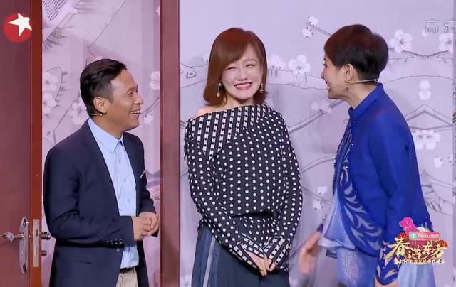 Tình cũ Hồ Ca gây sốc với khuôn mặt méo mó biến dạng do phẫu thuật thẩm mỹ-3