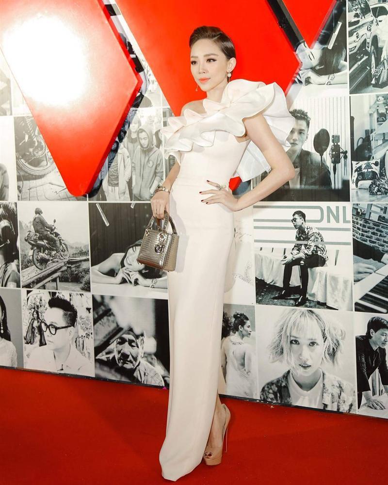 Tóc Tiên trở thành cô dâu của Hoàng Touliver: Fan mong chờ chiếc váy cưới cá tính nhất làng showbiz-6