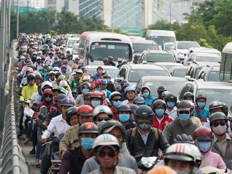 Sập giàn giáo cây xăng ở Hải Phòng, ít nhất 20 người thương vong-2