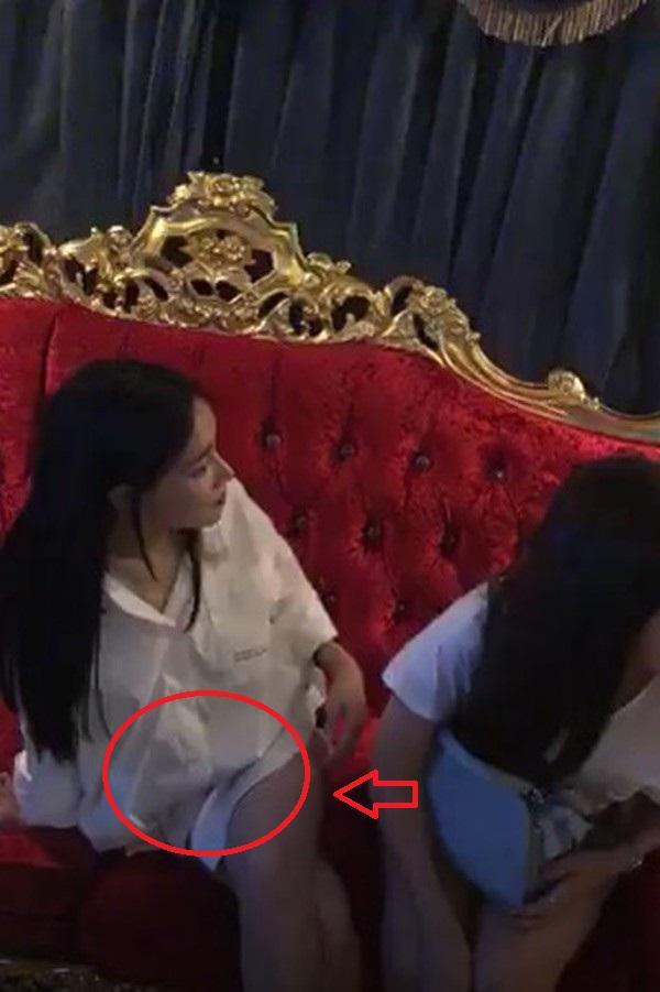 Chỉ vì mỗi chuyện bầu bí, Phạm Hương khiến cả showbiz Việt luẩn quẩn không biết đâu mà lần-10