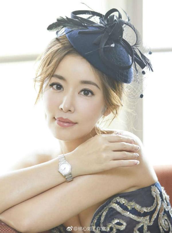 Lâu rồi mới thấy Lâm Tâm Như gợi cảm khoe vòng một táo bạo-2