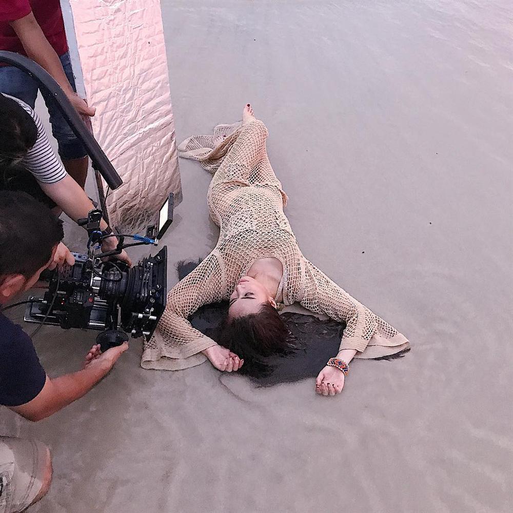 Quách Ngọc Ngoan khen Ngọc Trinh là cô gái xuất sắc nhất của showbiz Việt-6