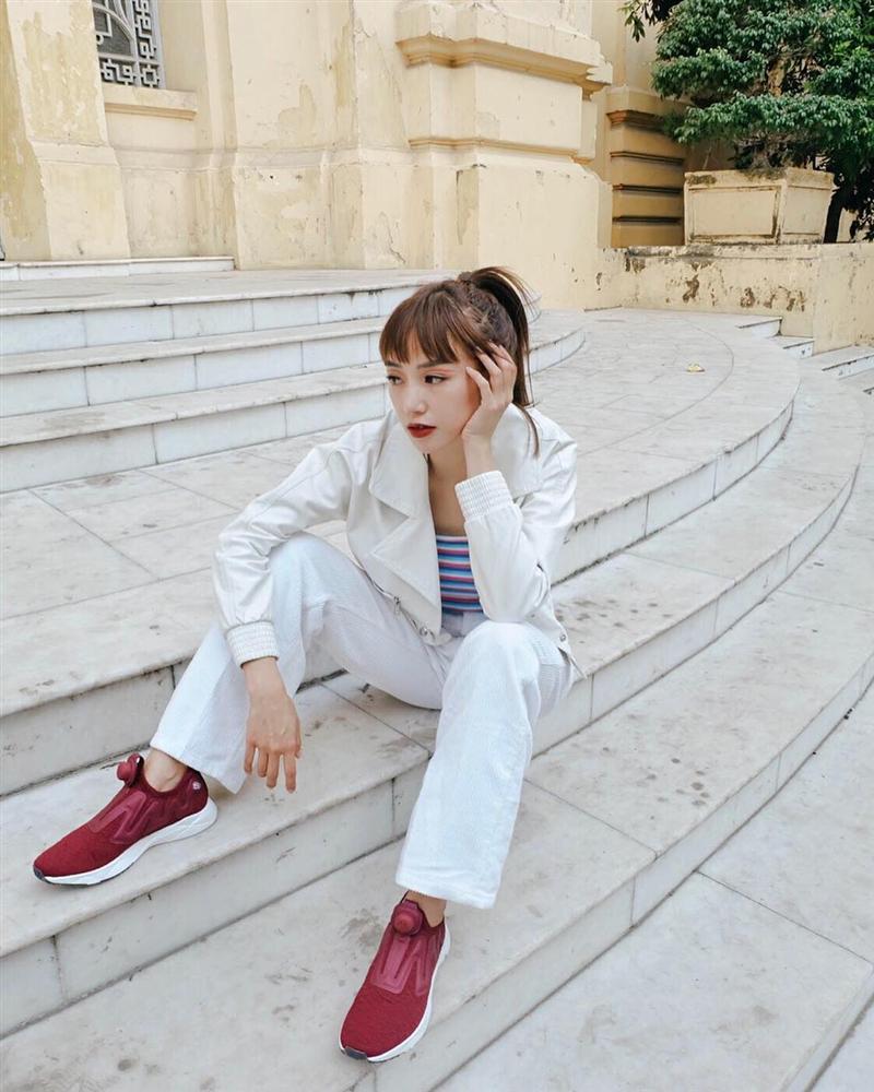 Street style giới trẻ: Sĩ Thanh bất ngờ kín đáo - Thúy Vi một mực giữ phong cách già chát-9