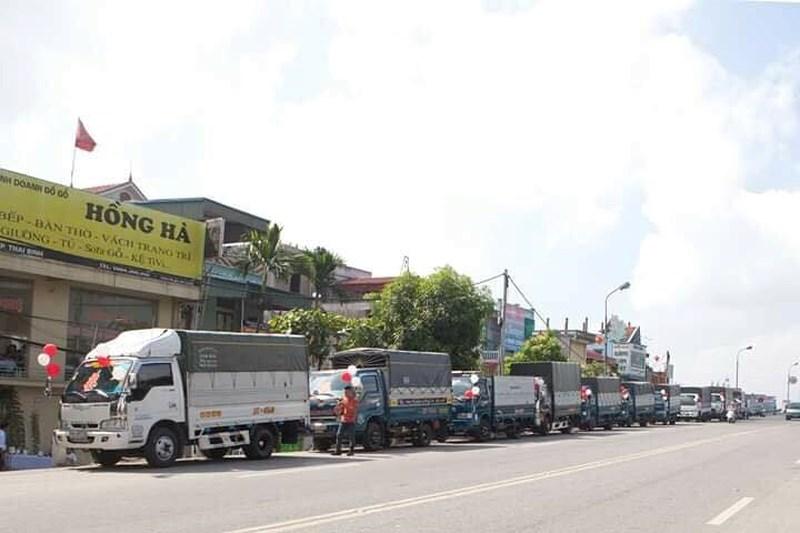 Bất ngờ với màn rước dâu bằng xe tải của chú rể ở Thái Bình-1