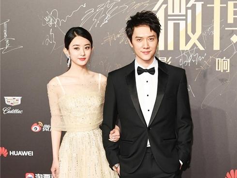 Triệu Lệ Dĩnh - Phùng Thiệu Phong: Cặp vợ chồng 'sát thủ tình trường' khi cứ đóng phim với ai là yêu luôn người đó