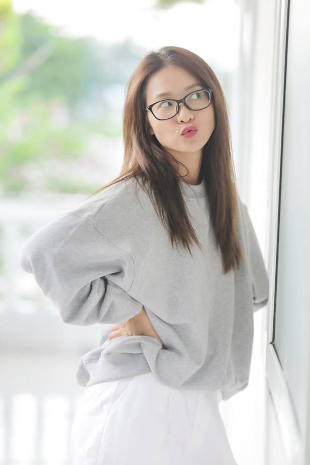 Khoe tài lẻ đàn hát nhưng hotgirl Trâm Anh lại khiến fan chú ý đến đôi gò bồng đảo ngày càng nảy nở thôi-5