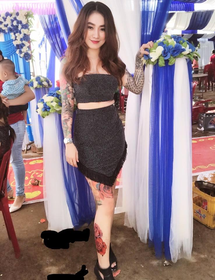 Gây bão với bức ảnh xăm kín 2 tay nhưng ngoại hình cực xinh đẹp của cô dâu mới là điều người khác xiêu lòng-9