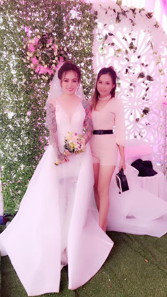 Gây bão với bức ảnh xăm kín 2 tay nhưng ngoại hình cực xinh đẹp của cô dâu mới là điều người khác xiêu lòng-3