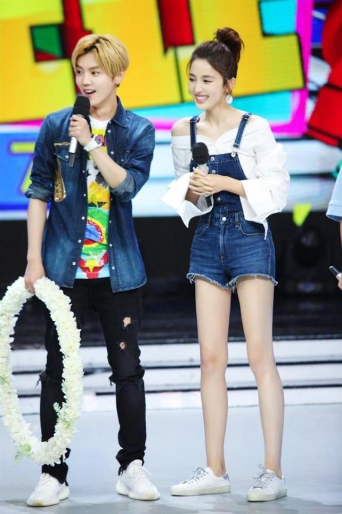 Quan Hiểu Đồng bình luận Triệu Lệ Dĩnh - từ khóa hot nhất Weibo hiện tại: Vì sao thế?-4