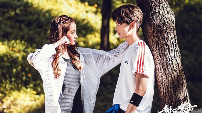 Quan Hiểu Đồng bình luận Triệu Lệ Dĩnh - từ khóa hot nhất Weibo hiện tại: Vì sao thế?-5