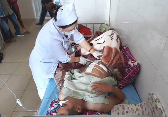 Nam thanh niên trúng đạn khi đang làm vườn-1