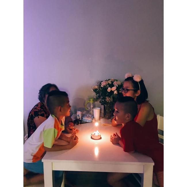 Choáng váng màn bóc quà sinh nhật của hotmom Sài thành: Đồ hiệu chất đống, vàng miếng đếm mỏi tay-5