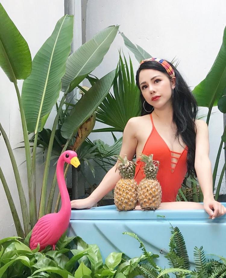 Thân hình nóng bỏng và vòng eo con kiến của mẹ đơn thân đẹp nhất nhì VTV-5