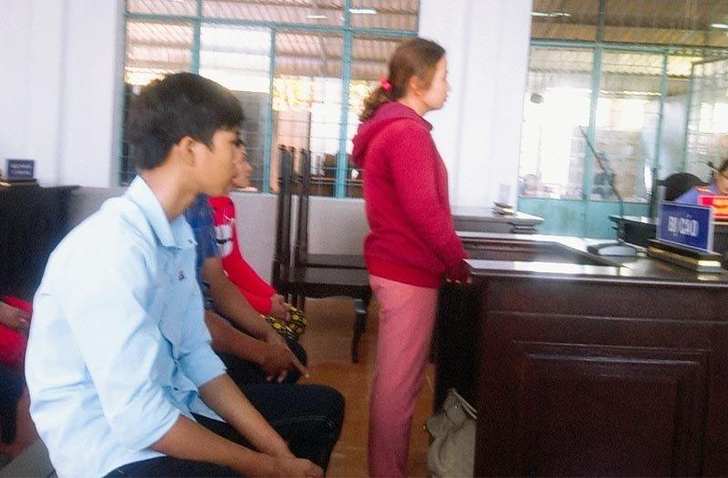 Diễn biến bất ngờ vụ thượng úy công an bị đánh ghen trần như nhộng-2