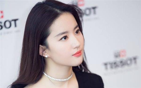 CHẾT CƯỜI: Phùng Thiệu Phong và Triệu Lệ Dĩnh kết hôn, hàng loạt cái tên nằm không cũng trúng đạn-5