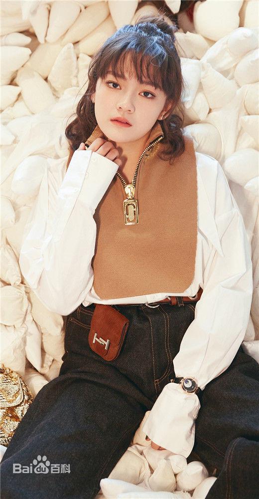 Nhan sắc tuổi 15 của sao nữ được kỳ vọng sẽ vượt mặt Dương Mịch-11