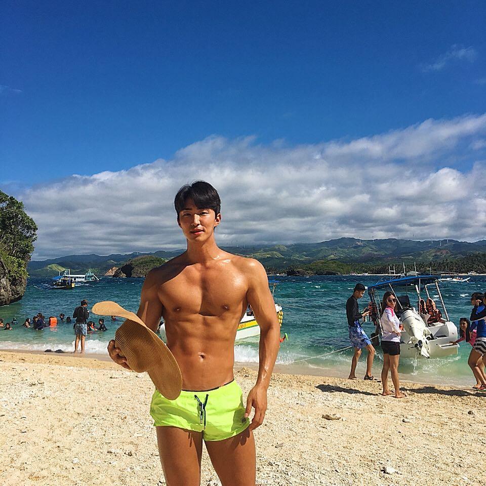 Nam cảnh sát Hàn Quốc điển trai, có thân hình chuẩn 6 múi-3