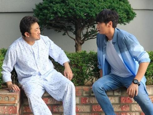 ‘Bạn ma phiền toái’: Bộ phim mua nước mắt của người Hàn