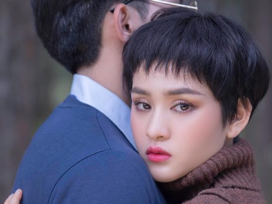 Không ngại đối đầu với Noo Phước Thịnh, Bảo Anh, Hiền Hồ lại kể chuyện tình đẫm nước mắt