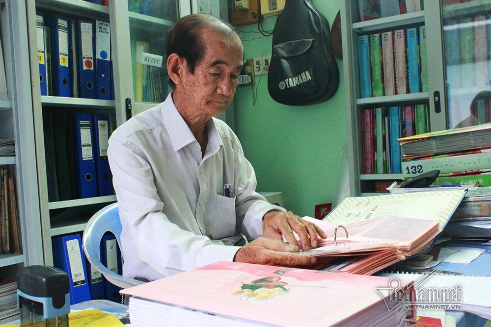 Thầy giáo cưới học trò kém 22 tuổi: Tôi 40 khi cô ấy vừa 18-1