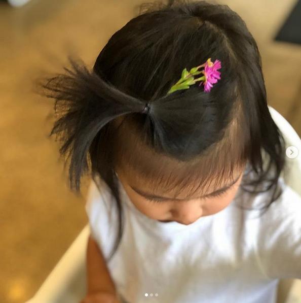 Mỹ nhân Sắc Giới Thang Duy lần đầu chia sẻ ảnh con gái sau 4 năm kết hôn-1