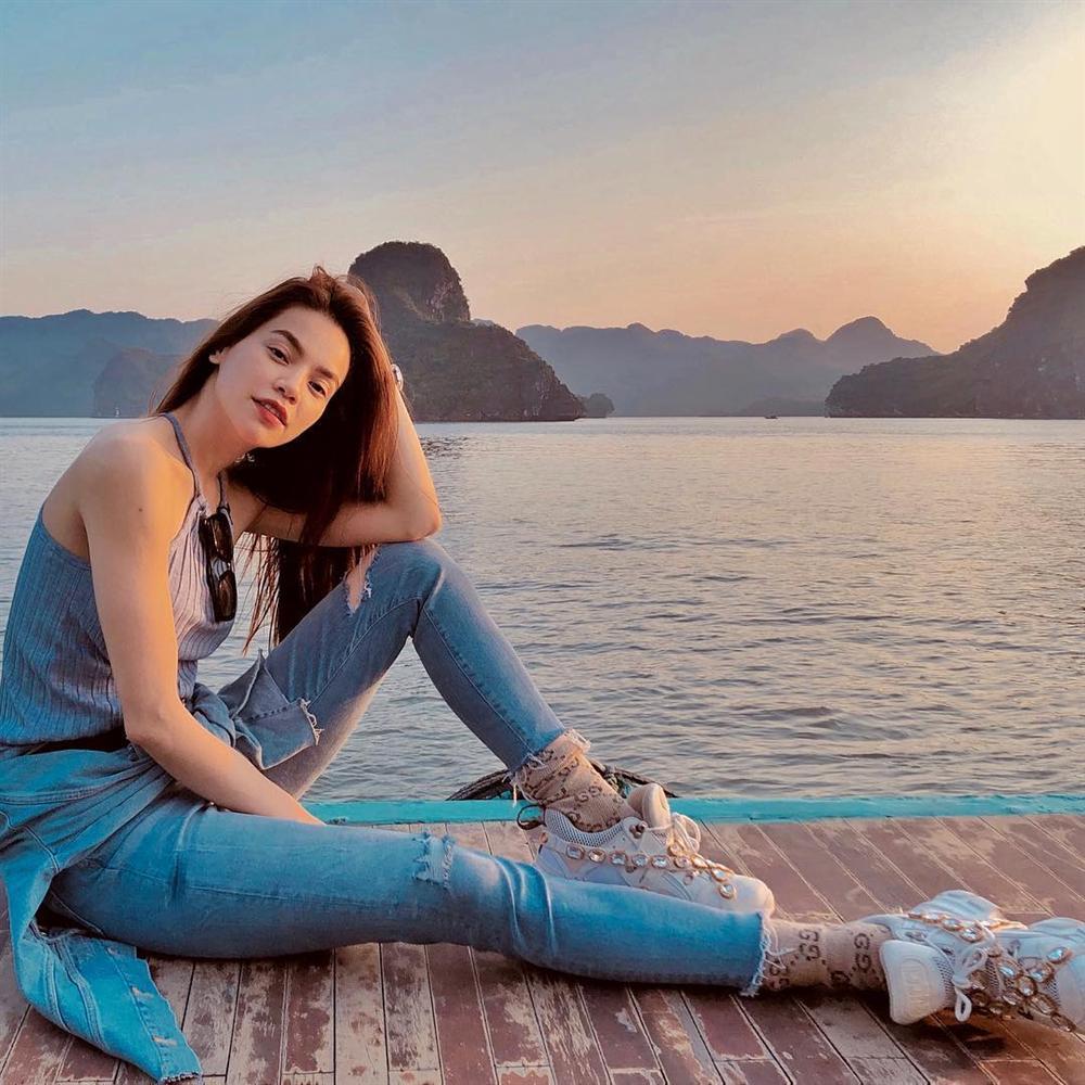 Thời trang ngày giao mùa: Võ Hoàng Yến bất ngờ bánh bèo - Midu khoe street style vừa đẹp vừa sang-4