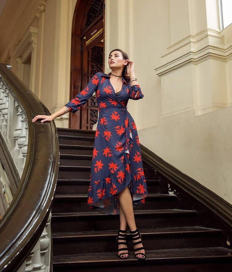 Thời trang ngày giao mùa: Võ Hoàng Yến bất ngờ bánh bèo - Midu khoe street style vừa đẹp vừa sang-10