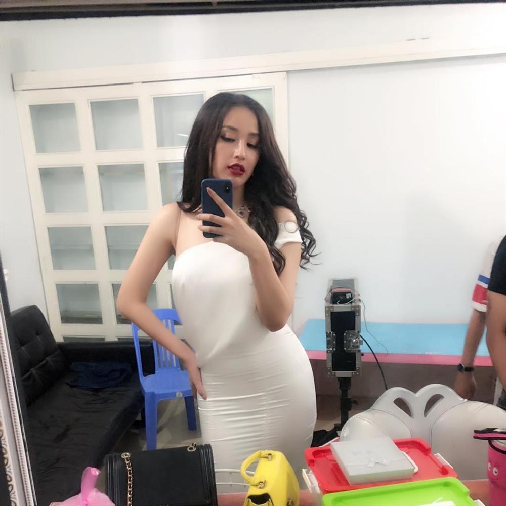 Hoa hậu Mai Phương Thúy xác nhận tăng cân chóng mặt, vòng 3 trổ hoa chạm ngưỡng 70kg-2
