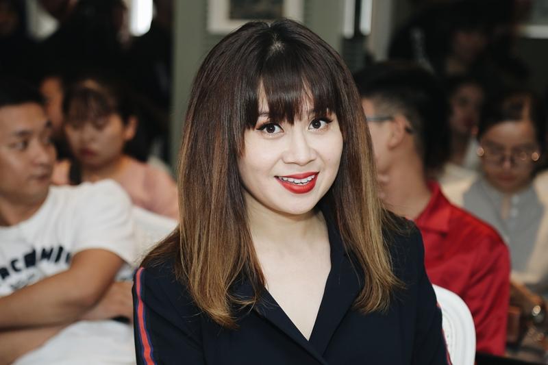 Vũ Cát Tường đi giày cao gót nữ tính trong buổi ra mắt album rap 100%-6