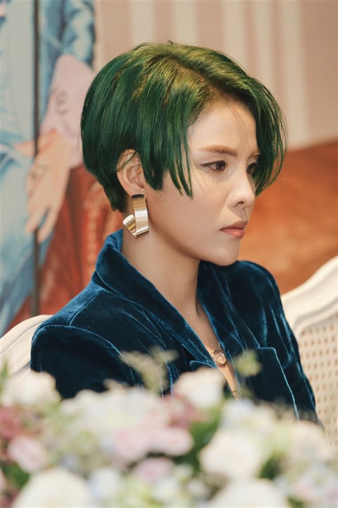 Mới thay đổi xíu, Vũ Cát Tường đã bị nghi dao kéo thành bản sao Kỳ Duyên - Hồ Quỳnh Hương-1