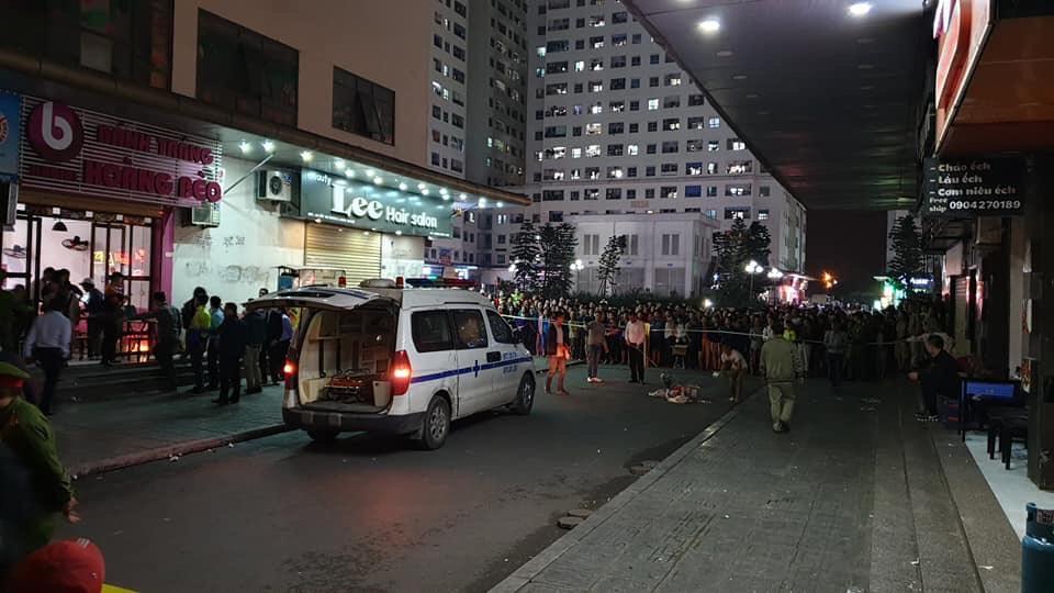 Vụ trẻ sơ sinh rơi ở chung cư Linh Đàm: Đưa cô gái trẻ nghi mẹ cháu bé vào bệnh viện-2