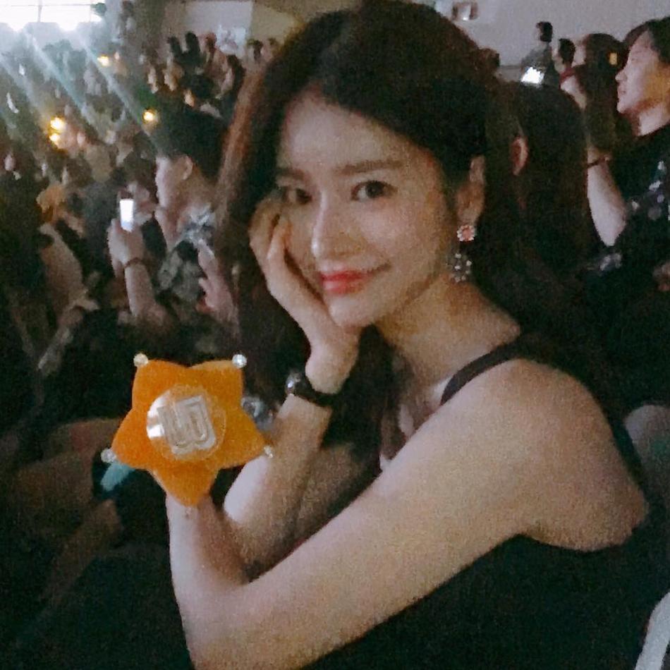 Bạn gái mới của Big Bang Seungri: Ngực khủng, body nóng rực mà sao dân mạng cứ chê ỏng eo quái vật thẩm mỹ-4