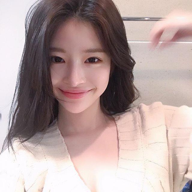 Bạn gái mới của Big Bang Seungri: Ngực khủng, body nóng rực mà sao dân mạng cứ chê ỏng eo quái vật thẩm mỹ-7