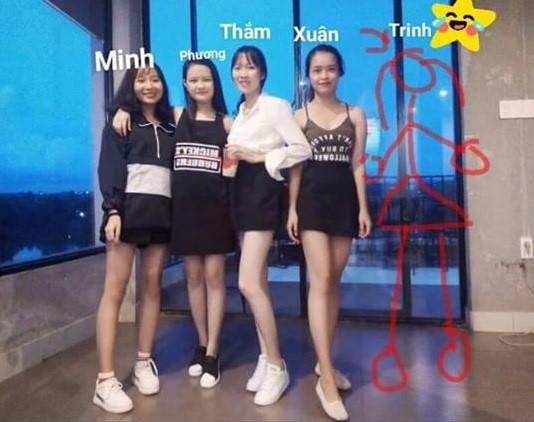 Loạt ảnh lầy lội của hội bạn thân khi có một thành viên vắng mặt-7