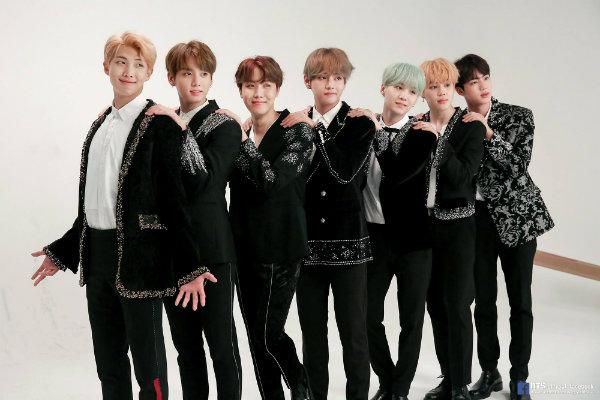 BTS tái kí hợp đồng với BigHit, đập tan suy đoán rời công ty sau khi nổi tiếng-4