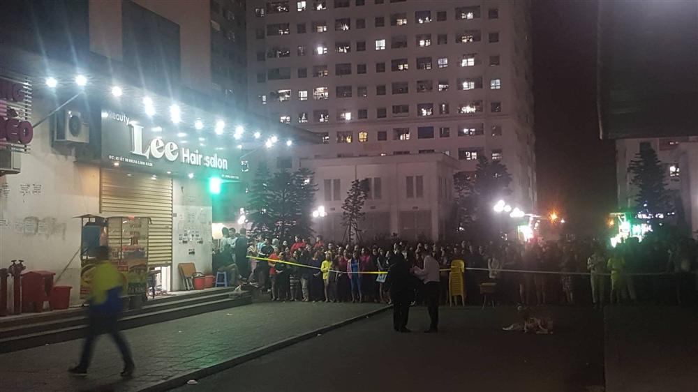 Bé sơ sinh rơi từ chung cư Linh Đàm: Lời khai của người mẹ trẻ vứt con qua khe cửa-3