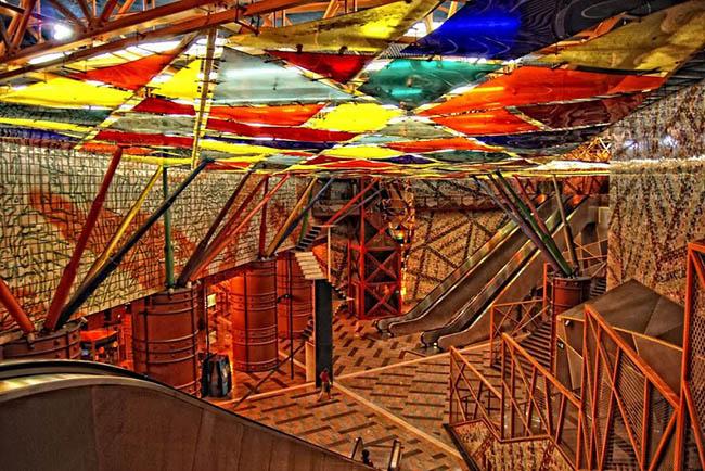 Chỉ là ga tàu điện thôi mà, có cần đẹp tới nhường này không-10