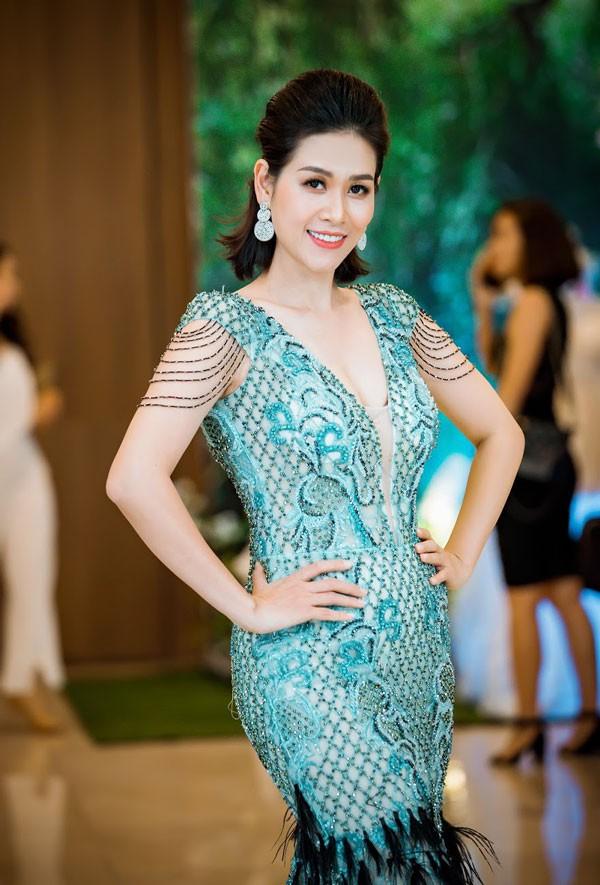 SAO MẶC XẤU tuần qua: Xuất hiện nhân tố mới lên đồ còn thảm họa hơn Hoàng Thùy Linh-3