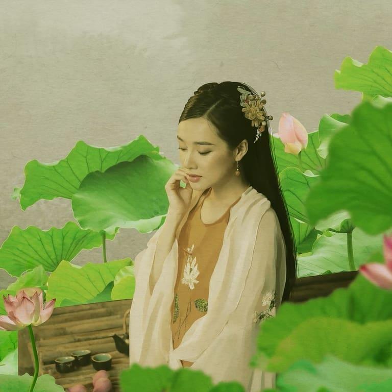 Thanh Hằng khoe ảnh thời ô mai, tóc mái ngang và da ngăm đen-5