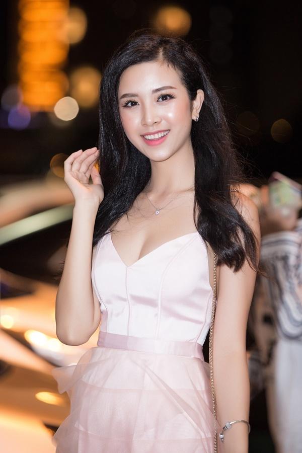 Nguyễn Thúc Thùy Tiên mang theo 110kg hành lý chinh chiến Miss International 2018-4